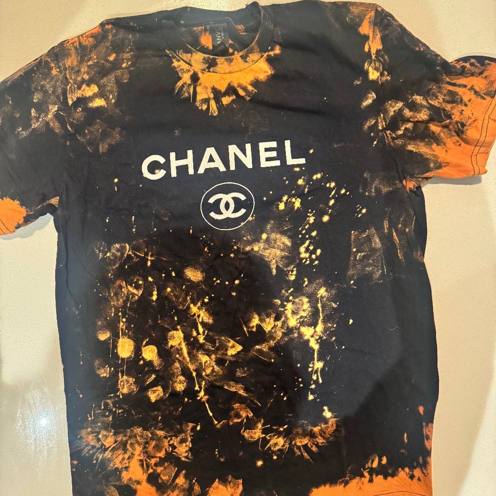 Women CHANEL T-Shirt
